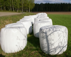  Пленка для упаковки травяных кормов FARM STRETCH 500 мм х 1800 м (22 мкм) Финляндия