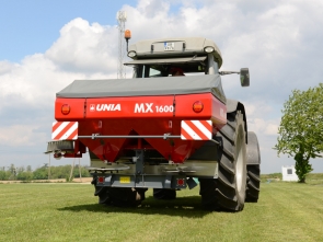 Разбрасыватель удобрений Unia MXL 1600 Разбрасыватель удобрений Unia MXL 1600