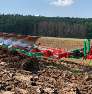 Оборотный полунавесной плуг Sukov ArcoAgro 6+ 180 (2 in 1) с болтовой защитой Оборотный полунавесной плуг Sukov ArcoAgro 6+ 180 (2 in 1) с болтовой защитой