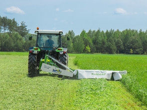 Косилка дисковая SaMASZ KDT 260S (с вспушивателем) Косилка дисковая SaMASZ KDT 260S (с вспушивателем)